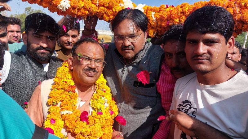 मनोनीत विधानसभा अध्यक्ष वासुदेव देवनानी का एमडीएस चौराहे पर भव्य स्वागत राजस्थान की 16वीं विधानसभा के लिए