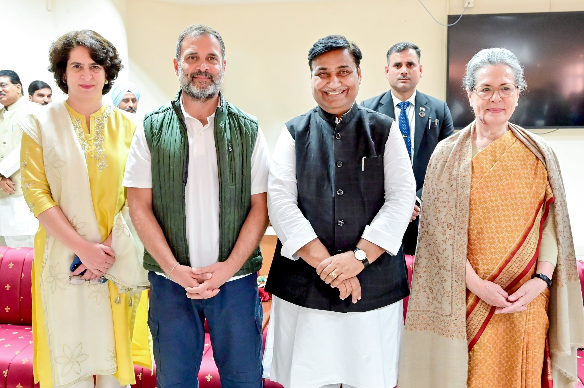 ‘हमारा लक्ष्य राहुल काे देश का PM बनाना’ सोनिया गांधी के सामने डोटासरा का बड़ा बयान | Modi सरकार पर भड़के Pilot
