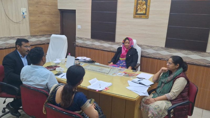 अजमेर जिला परिषद मे विकास अधिकारियों की समिक्षा बैठक 