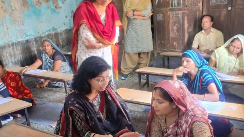 उल्लास नवभारत साक्षरता मूल्यांकन परीक्षा में बैठे जिले के 9997 लर्नर