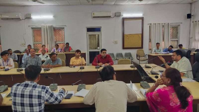 जिला स्तरीय निष्पादक समिति की बैठक