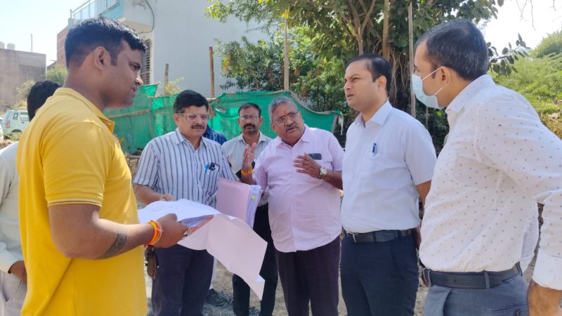 स्मार्ट सिटी के कार्यों का किया निरीक्षण दीपावली से पूर्व कार्य पूर्ण करने के दिए निर्देश