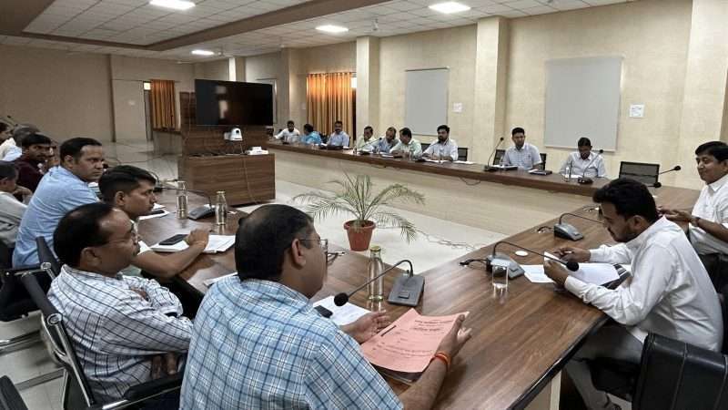 मौसमी बीमारियों की रोकथाम पर ध्यानदें स्वास्थ्य विभाग-कलक्टर