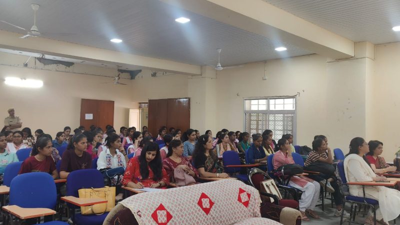 कन्या महाविद्यालय में जिला स्तरीय रानी लक्ष्मी बाई केंद्र का उद्घाटन समारोह आयोजित