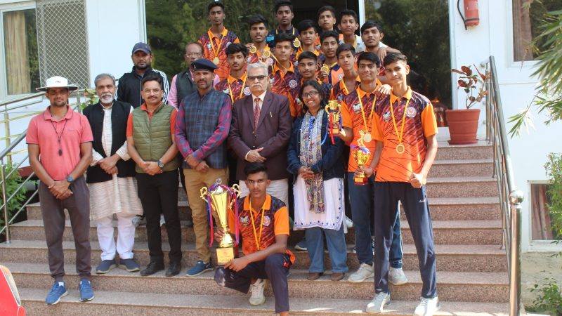 हुकुमचंद पब्लिक सीनियर सेकंडरी विद्यालय अजमेर में क्रिकेट मैच का फाइनल अयोजित