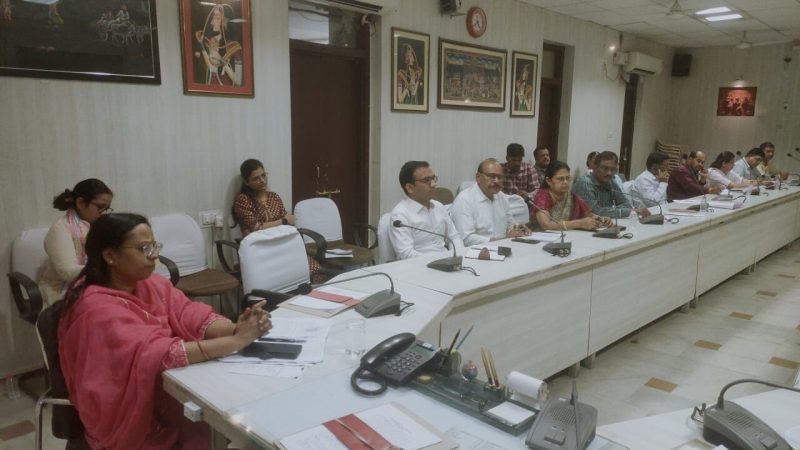 कलेक्ट्रेट में साप्ताहिक समन्वय बैठक आयोजितप्रति सप्ताह होगी विभागों की प्रस्तुतिकरण के साथ समीक्षा
