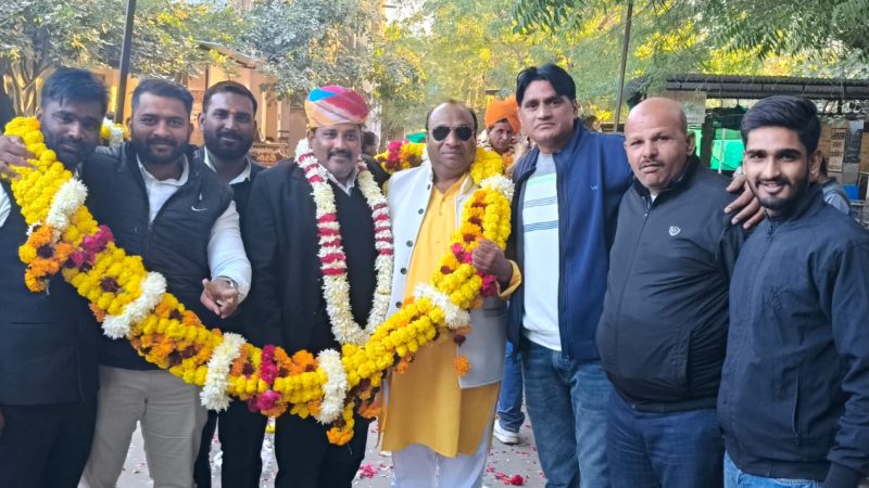 नसीराबाद बार एसोसिएशन के चुनाव मे पूर्व अध्यक्ष सुखदेव चौधरी फिर अध्यक्ष बने।