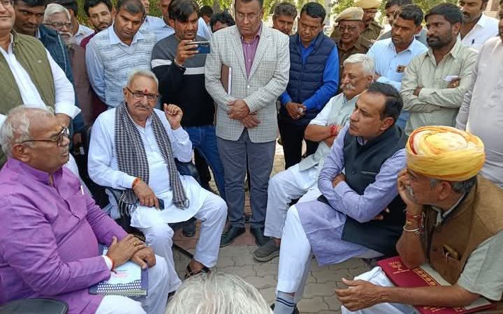 पंचायती राज मंत्री ने किया बालोतरा जिले की ग्राम पंचायत आसोतरा एवं असाडा का औचक निरीक्षण