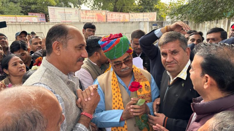 ग्राम विकास अधिकारी संघ मिला पंचायती राज मंत्रीमदन दिलावर से