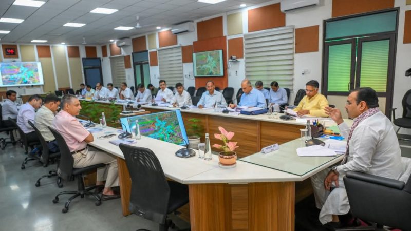 मुख्यमंत्री  भजनलाल शर्मा एवं जल संसाधन मंत्री सुरेश सिंह रावत ने ली जल संसाधन विभाग की समीक्षा बैठक