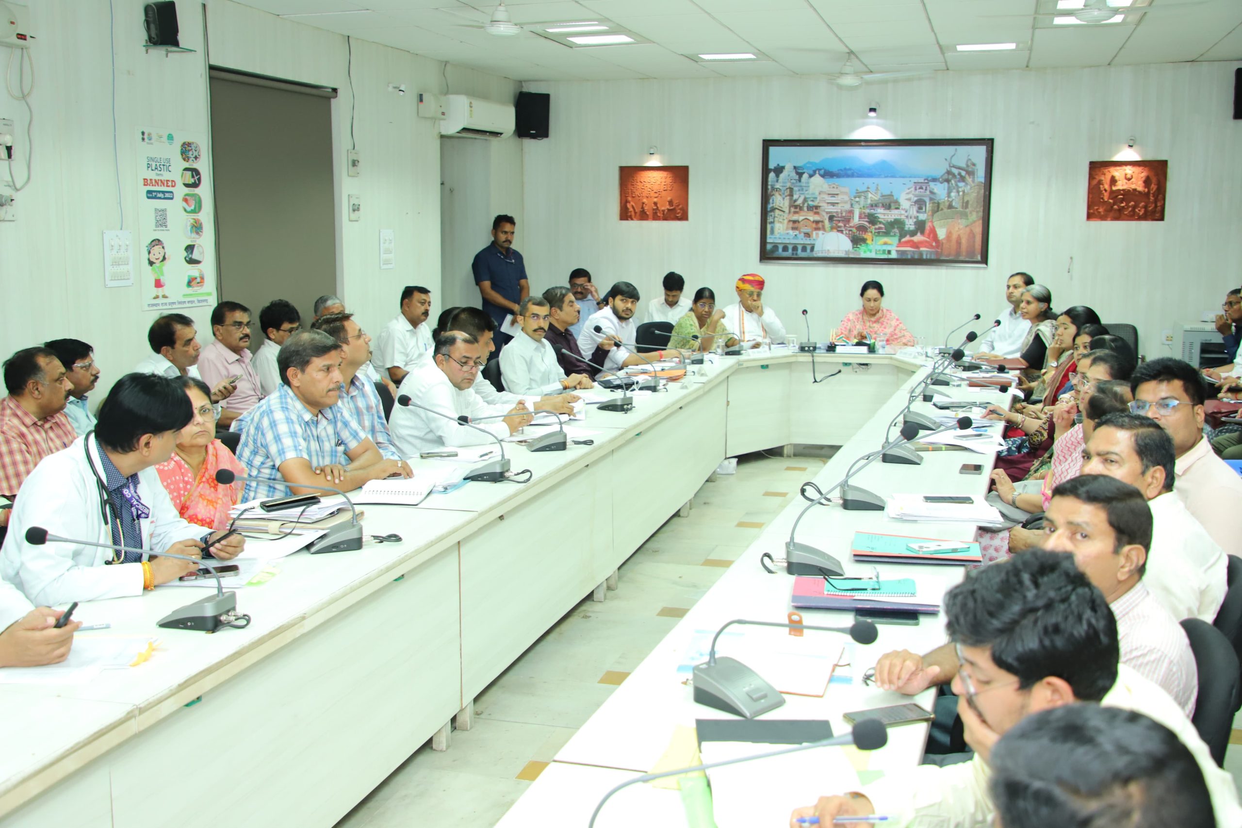 उप मुख्यमंत्री दिया कुमारी ने ली समीक्षा बैठक आमजन से जुड़े कार्य संवेदनशीलता से करने दिए निर्देश