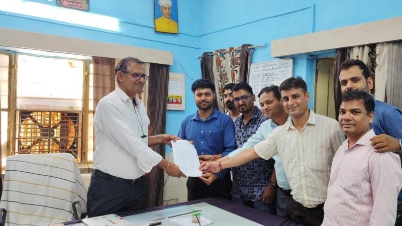 शिक्षा विभाग में आईटी संवर्ग के नवीन पद सृजित कराने के लिए आईटी यूनियन अजमेर द्वारा मुख्य जिला शिक्षा अधिकारी अजमेर को मं