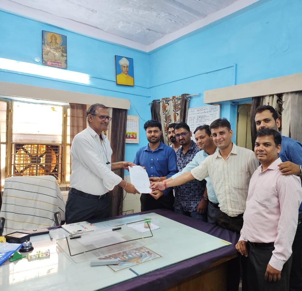 शिक्षा विभाग में आईटी संवर्ग के नवीन पद सृजित कराने के लिए आईटी यूनियन अजमेर द्वारा मुख्य जिला शिक्षा अधिकारी अजमेर को मं