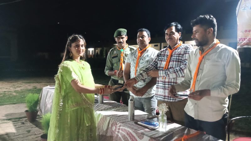 राजस्थान विद्यापीठ कुल हरी भाऊ उपाध्याय महिला शिक्षक महाविद्यालय हटुण्डी, अजमेर की 72 छात्राओं ने टॉक ग्लोबल एकेडमी सीनियर सेकेंडरी स्कूल, घुघरा घाटी में आयोजित हिंदुस्तान स्काउट गाइड प्रशिक्षण कार्यक्रम में सहभागिता की। यह प्रशिक्षण देश सेवा,