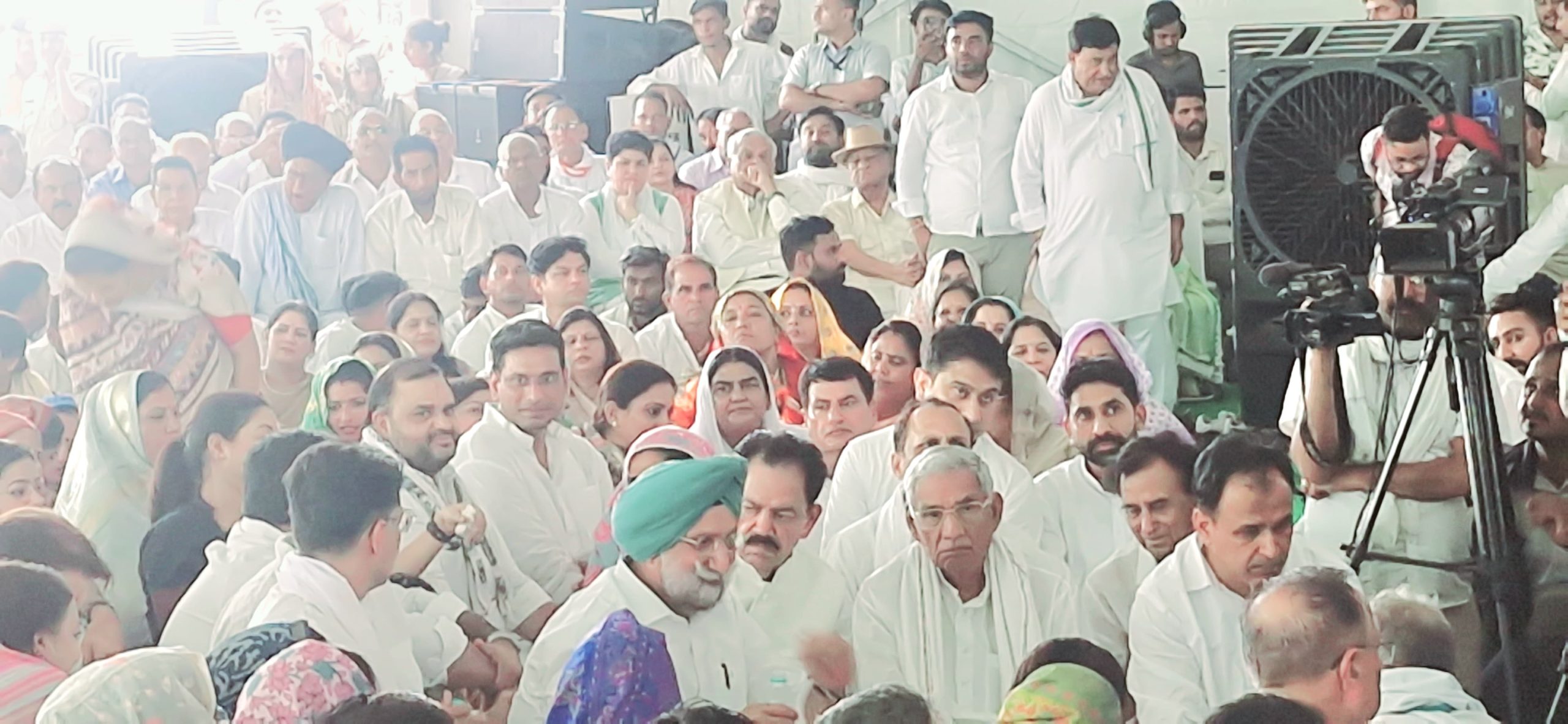 नसीम अख्तर इन्साफ ने दैसा में स्व. राजेश पायलट जी** की 25 वी पुण्यतिथि पर आयोजित प्रार्थना सभा में भाग लिया |