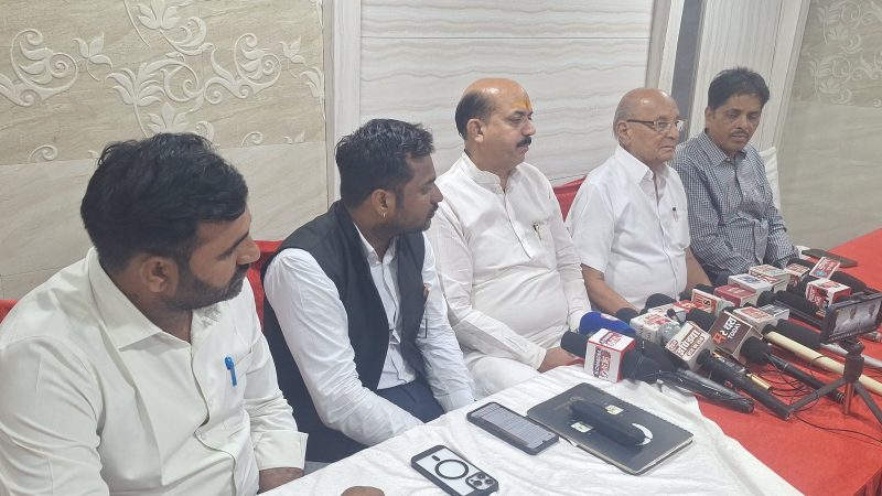 राजस्थान सरकार के महत्वपूर्ण अभियान वंदे जल संरक्षण अभियान के तहत आगामी 13,14 व 15 जून को अजमेर की शान ऐतिहासिक झील आना सागर पर विशेष स्वच्छता श्रम धान का कार्यक्रम आयोजित किया जाएगा,जिसमें जिला प्रशासन नगर निगम अजमेर विकास प्राधिकरण अजमेर की स