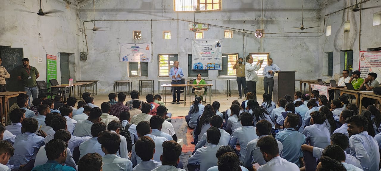 आईटीआई में प्रधानमंत्री नेशनल अप्रेंटिसशिप मेला आयोजित