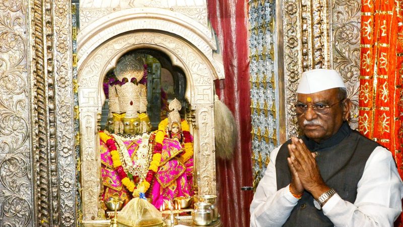राज्यपाल ने पुष्कर में किए ब्रह्मा मंदिर दर्शन प्रदेशवासियों की सुख समृद्धि एवं कल्याण की की कामना