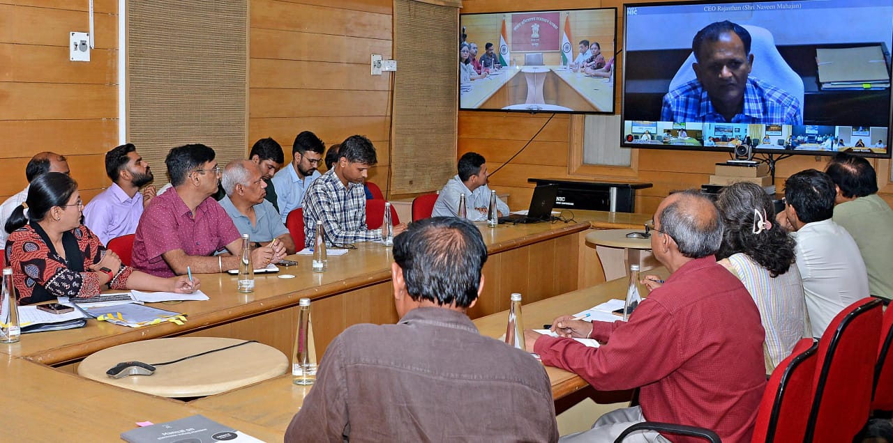 मुख्य निर्वाचन अधिकारी ने जिला निर्वाचन अधिकारियों को दिए निर्देश- एक पोलिंग बूथ पर 1200 से अधिक मतदाता न हो -राजस्थान के लगभग 52 हजार 500 बीएलओ का जुलाई में प्रशिक्षण