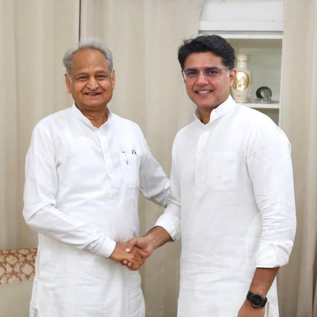 राजस्थान की सियासत में नई हलचल: पहली बार अशोक गहलोत से मिलने पहुंचे सचिन पायलट