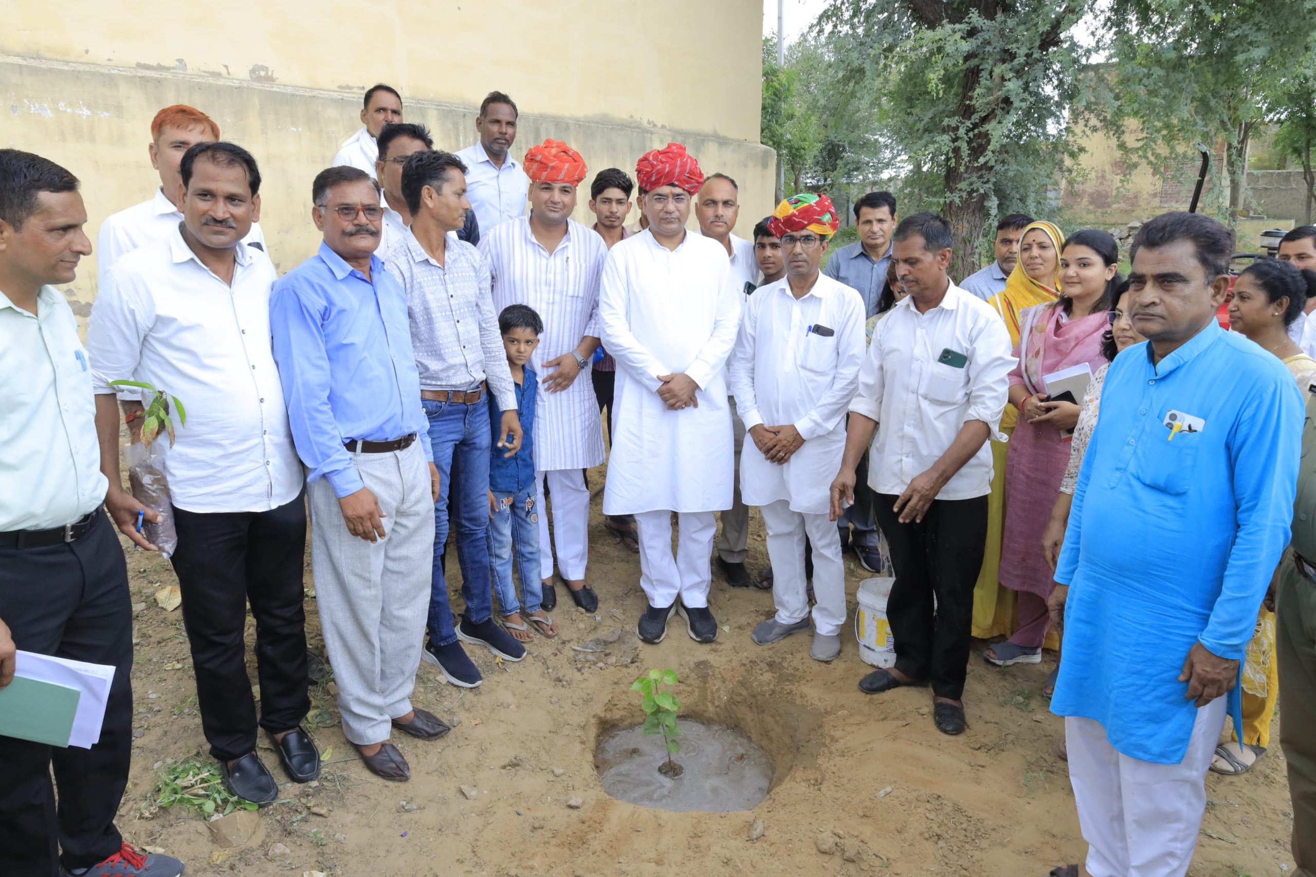 जनकल्याण के प्रति सजग विधायक  सुरेश सिंह रावत ने पंडित दीनदयाल उपाध्याय अंत्योदय पखवाड़े के अंतर्गत शिविरों का किया निरीक्षण