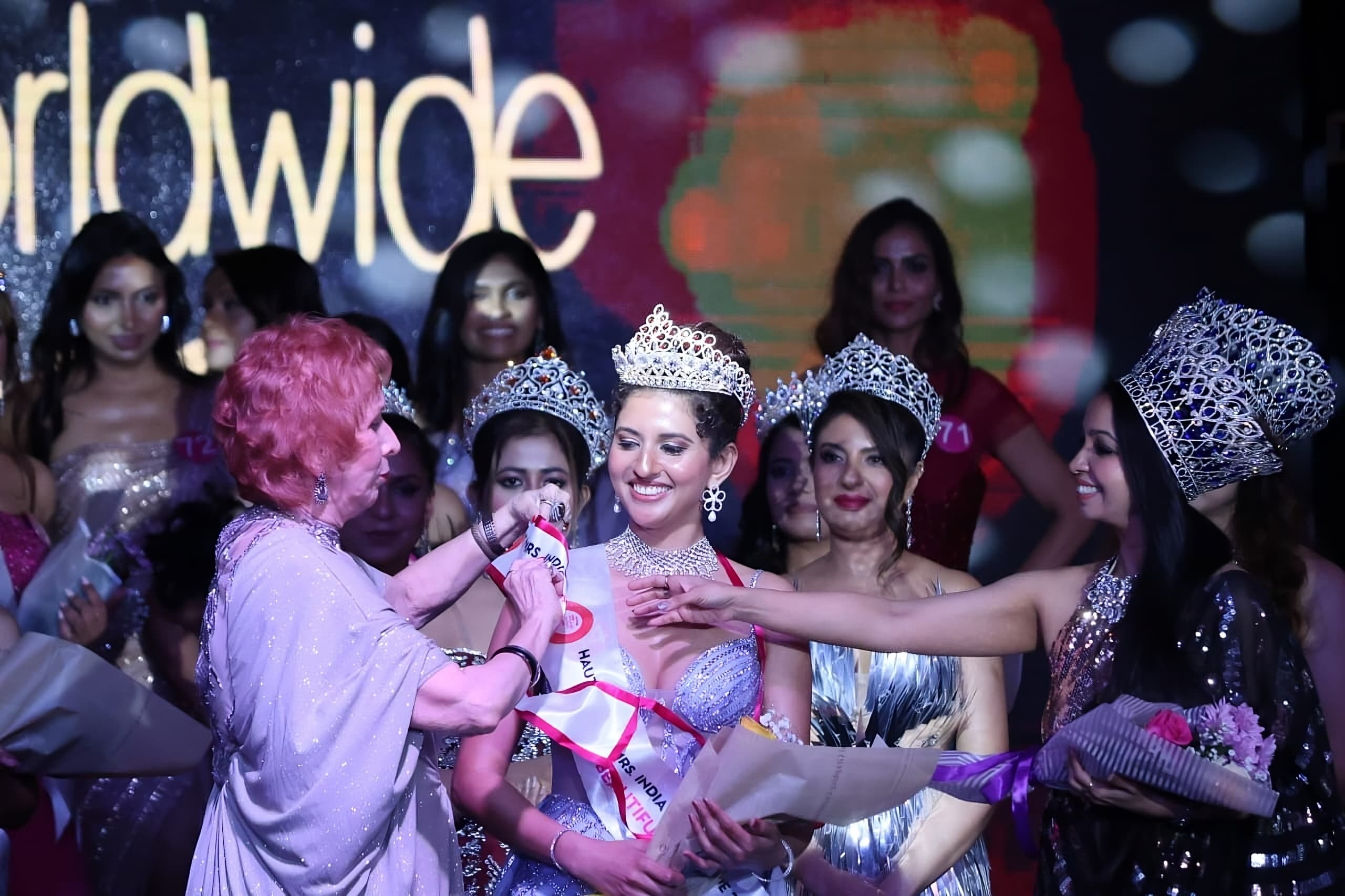 अजमेर की रुमानी कपूर ने रचा इतिहास, बनीं “Mrs. India Worldwide USA North 2025” – अंतरराष्ट्रीय मंच पर राजस्थान का नाम किया रोशन