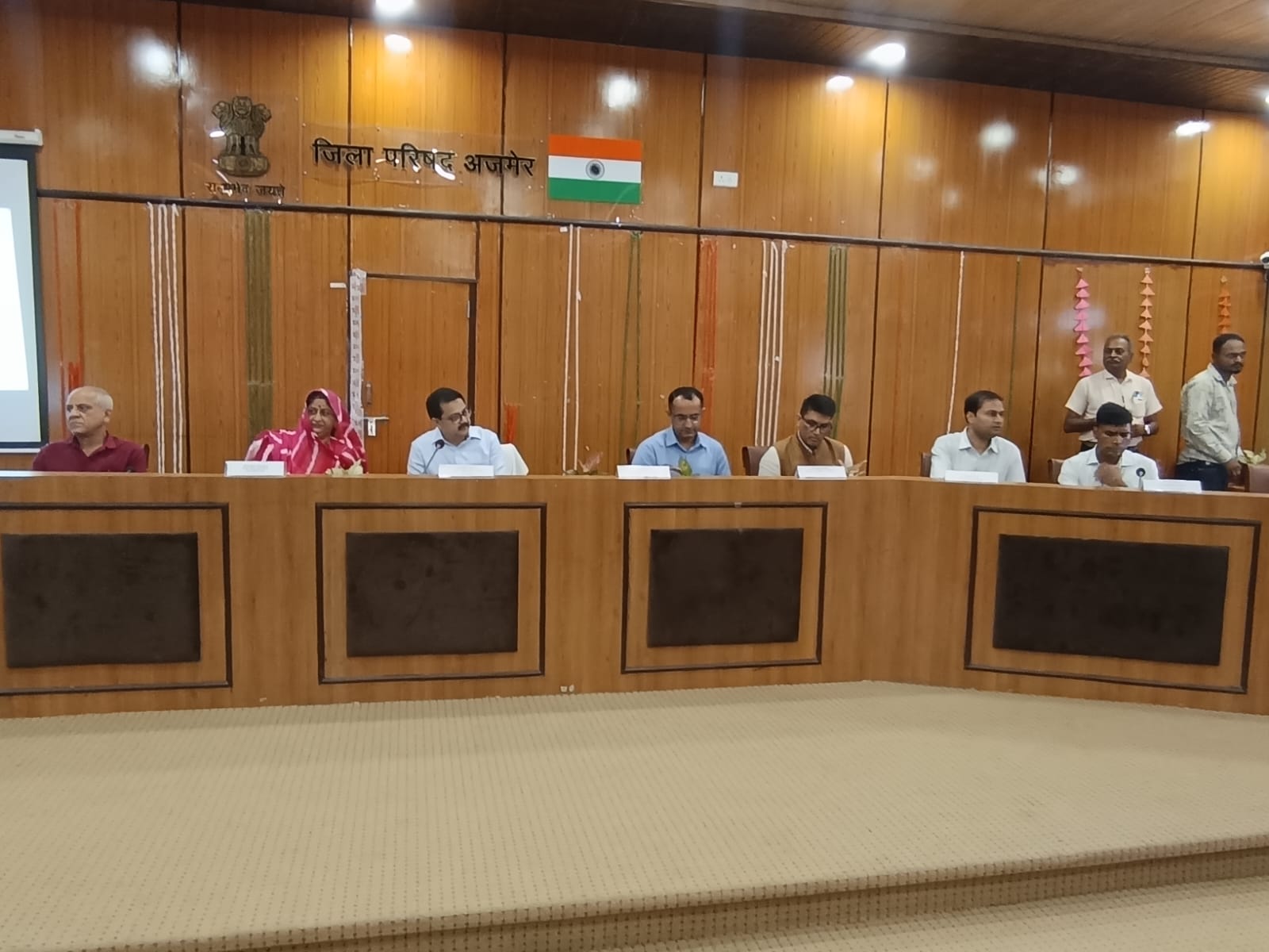 अजमेर: पंचायती राज सचिव विवेक भारद्वाज और राज्य व केंद्र के वरिष्ठ अधिकारियों की विशेष समीक्षा बैठक आयोजित