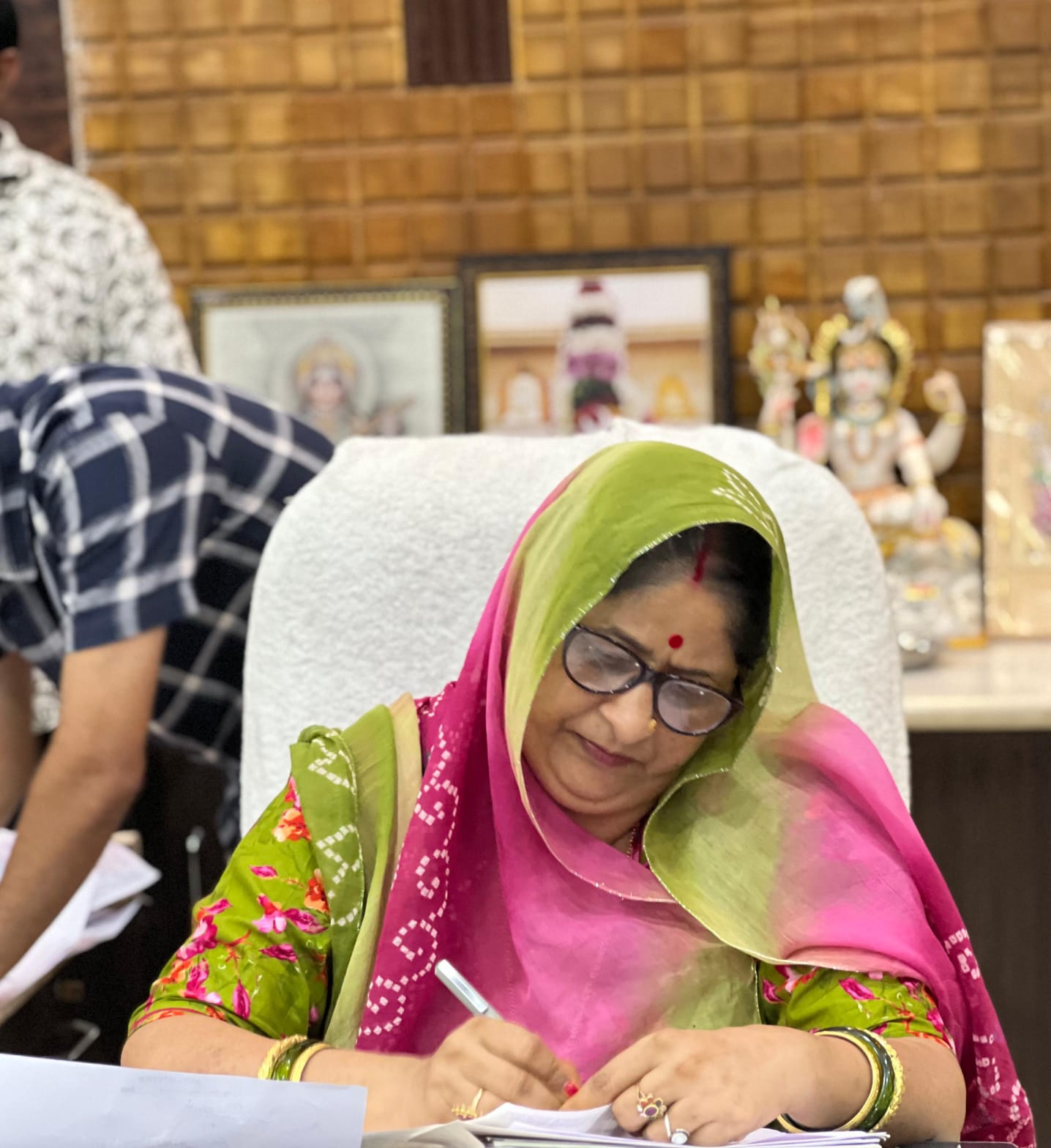 जिला प्रमुख ने 66 लाख से अधिक राशि के कार्याे की प्रशासनिक एवं वित्तीय स्वीकृति जारी की