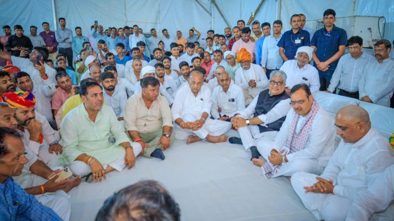मुख्यमंत्री श्री भजनलाल शर्मा का अजमेर दौरा-मुख्यमंत्री ने जल संसाधन मंत्री श्री सुरेश सिंह रावत के पिता स्व. सूरज सिंह रावत को दी श्रद्धांजलि