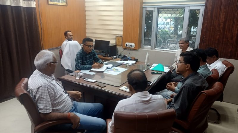 अजमेर जिला परिषद की साधारण सभा 04 अगस्त को जिला परिषद के एसीईओ शिवदान सिंह ने अधिकारियो के साथ ली समिक्षा बैठक