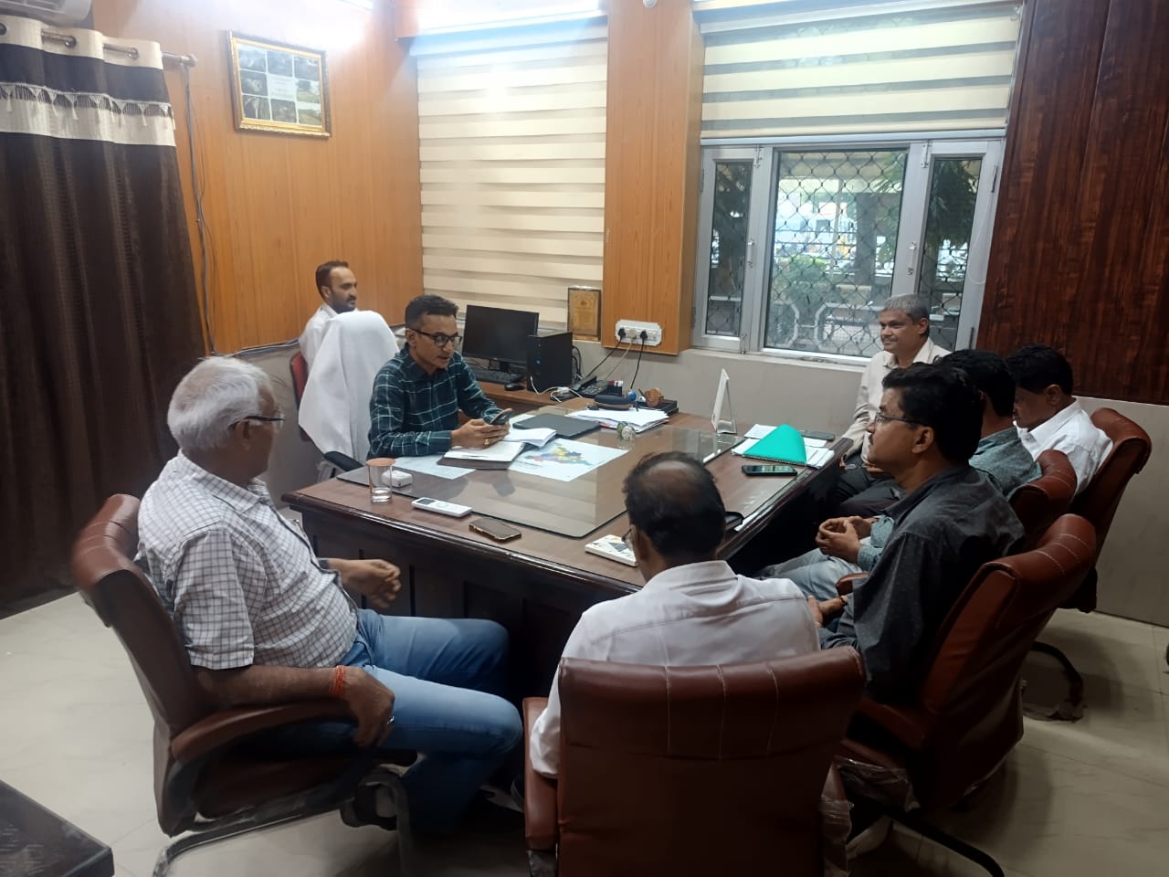 अजमेर जिला परिषद की साधारण सभा 04 अगस्त को जिला परिषद के एसीईओ शिवदान सिंह ने अधिकारियो के साथ ली समिक्षा बैठक