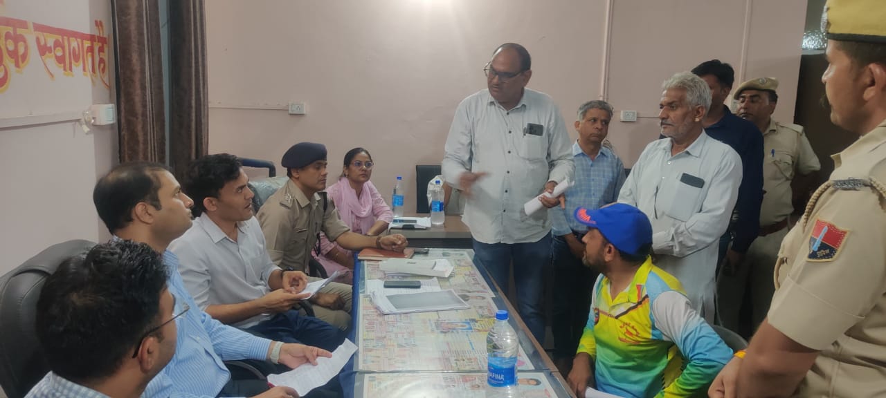 जिला कलक्टर ने ग्राम पंचायत कानाखेड़ी में लगाई रात्रि चौपाल