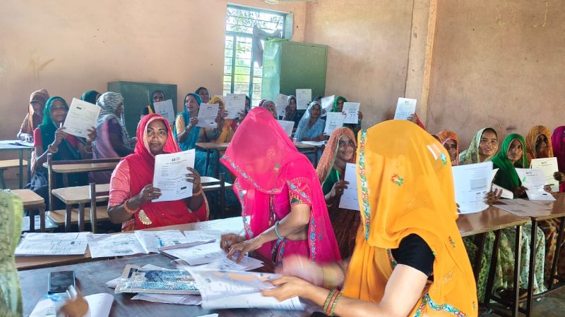 नरेगा आखर बना सहारा…दूर हो रहा अज्ञानता का अंधियारा – मुख्यमंत्री श्री भजनलाल शर्मा की प्रेरणा से जयपुर जिला प्रशासन का एक और विनम्र प्रयास,मनरेगा श्रमिक ‘अंगूठे को दिखा रहे अंगूठा’ –