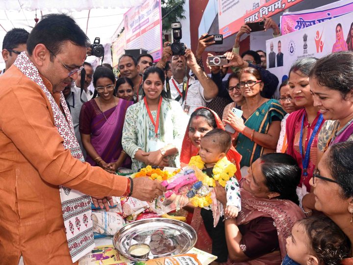 मुख्यमंत्री ने भीलवाड़ा नगर निगम एवं हमीरगढ़ नगर पालिका में शहरी सेवा शिविरों का किया अवलोकन