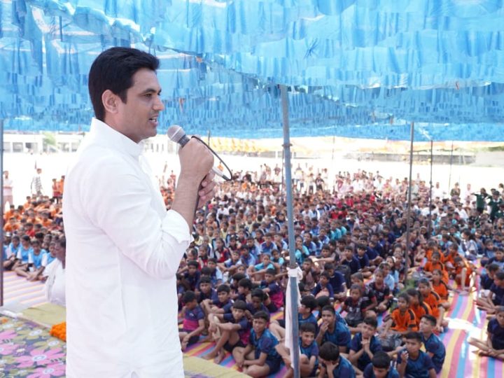 विकास चौधरी की ग्रामीण क्षेत्रों में लहर, सक्रियता से कांग्रेस हुई मजबूत