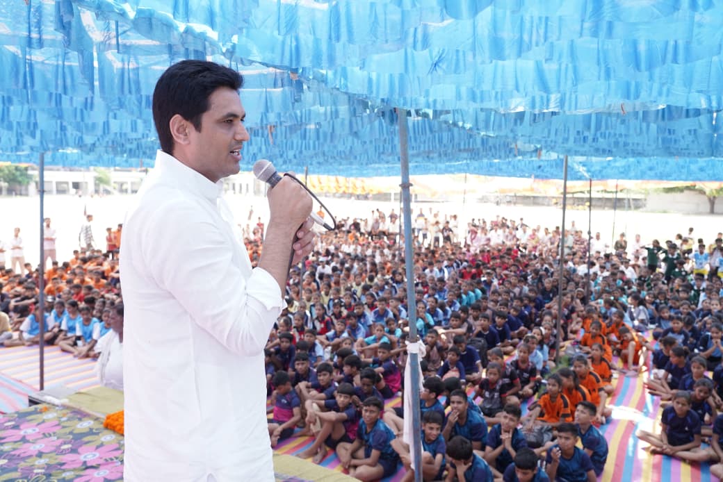 बोराडा क्षेत्र के दौरे पर रहे विधायक विकास चौधरी: डबरेला में जिला स्तरीय खो-खो प्रतियोगिता का उद्घाटन किया, अतिवृष्टि से हुए नुकसान का जायजा लिया….