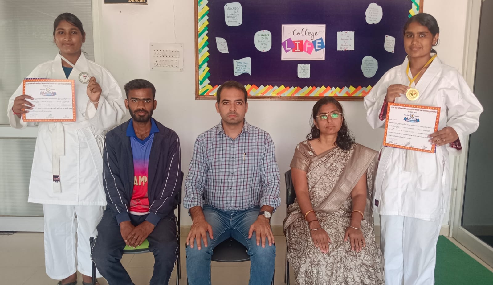 हुकुमचंद पब्लिक स्कूल की छात्राओं ने जिला स्तरीय कराटे चैंपियनशिप में किया शानदार प्रदर्शन