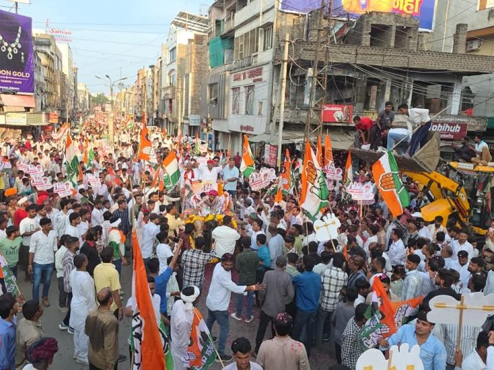 भीलवाड़ा: फसल खराबे और जन समस्याओं को लेकर किसानों का आंदोलन तेज़, कलेक्ट्रेट पर उमड़ा जनसैलाब