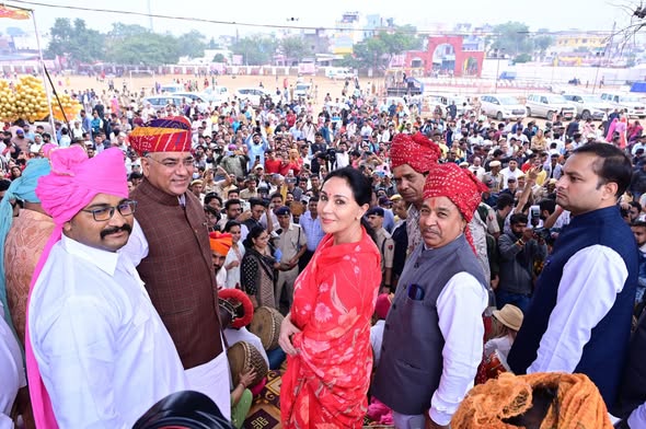 पुष्कर मेले का भव्य आगाज़: 101 नगाड़ों की गूंज से बना विश्व रिकॉर्ड