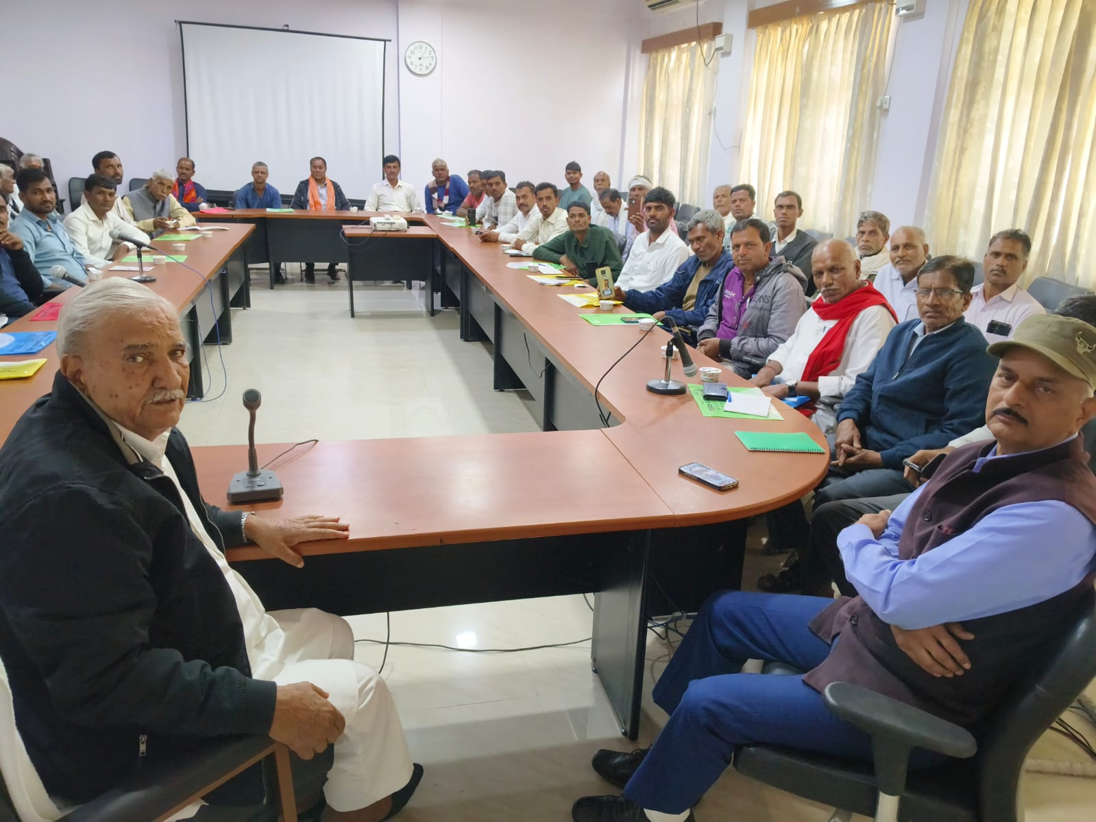 भोपाल डेयरी के पशुपालकों ने किया अजमेर डेयरी के नए प्लांट का भ्रमण, अध्यक्ष रामचंद्र चौधरी ने दी विस्तृत जानकारी