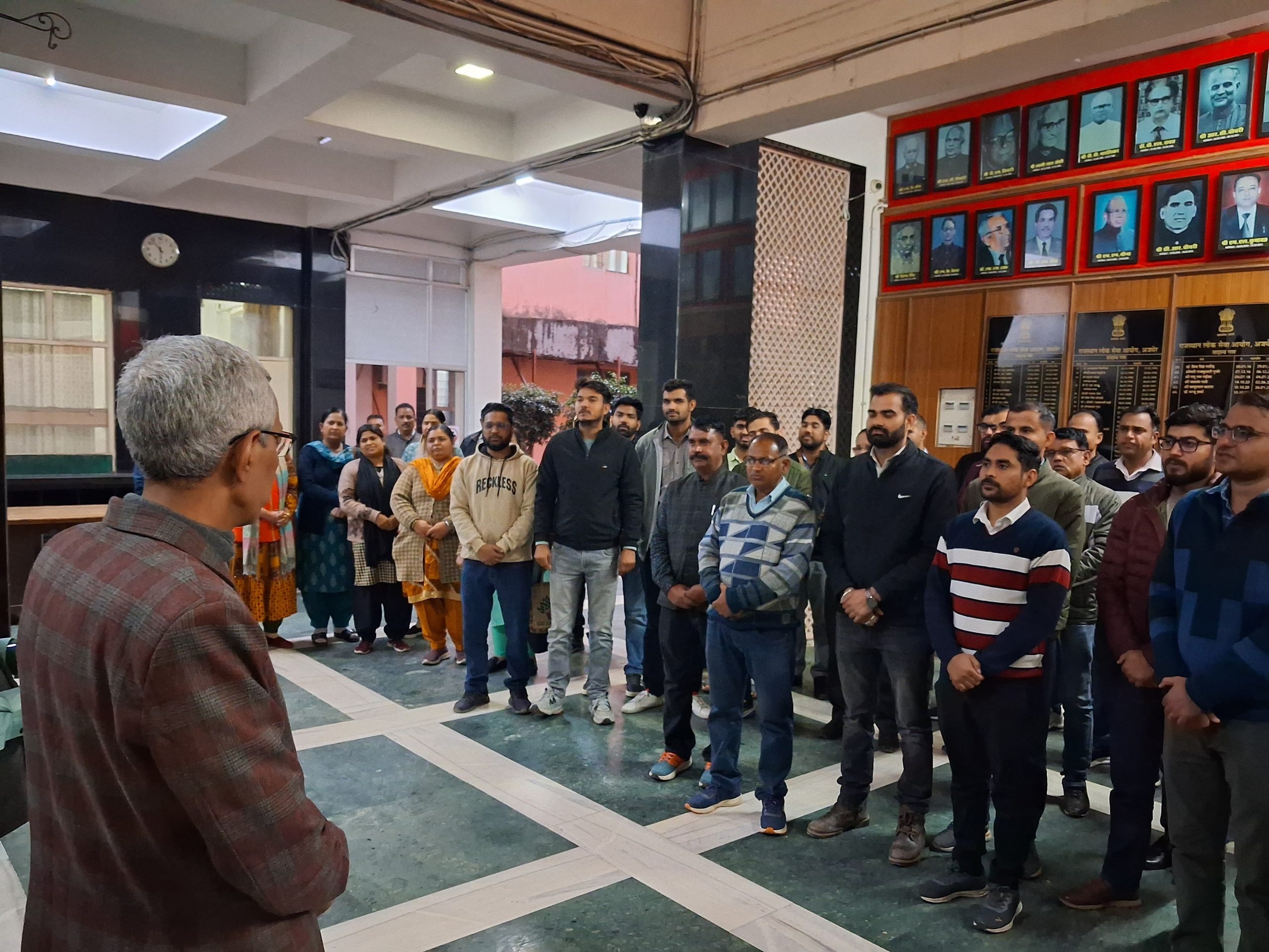 सुशासन दिवसः- आरपीएससी सचिव ने कार्मिकों को दिलाई शुचिता और पारदर्शिता की शपथ