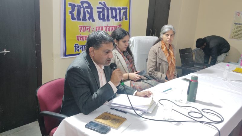 अतिरिक्त जिला कलक्टर ने ग्राम बीर में लगाई रात्रि चौपाल