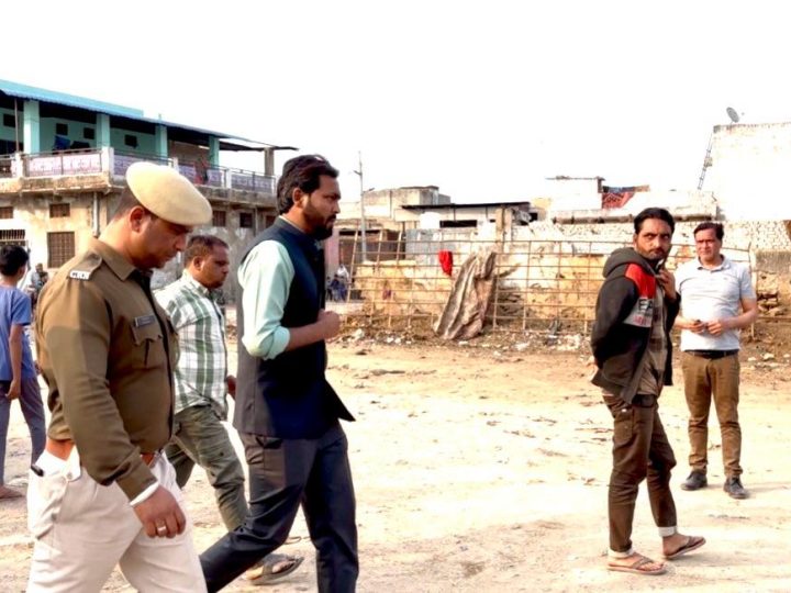 मुख्य अधिशासी अधिकारी द्वारा वार्ड संख्या 4 बड़ी मंडी एवं मुकेरी मोहल्ला क्षेत्र का औचक निरीक्षण; अवैध पशु वध पर दी सख्त चेतावनी ​नसीराबाद।