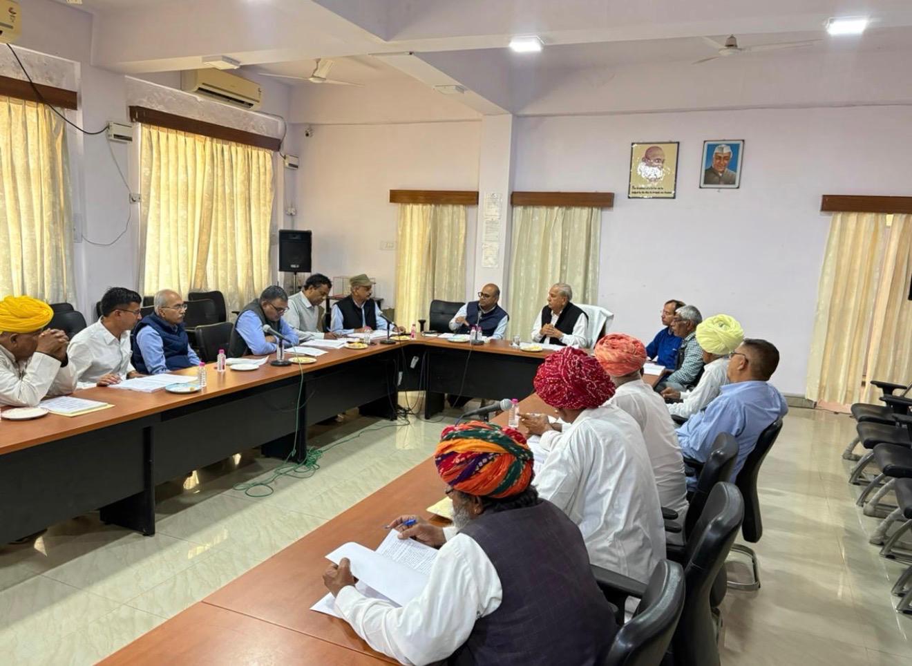 1 अप्रैल 2026 से पशुपालकों को ₹10 प्रति फैट मिलेगा दूध खरीद मूल्य