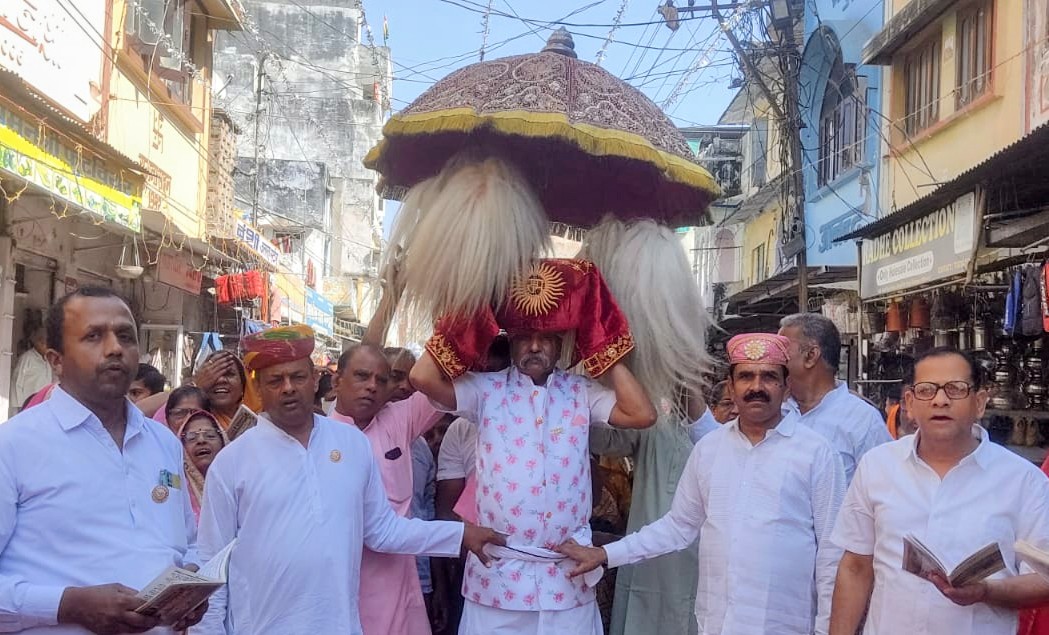 शाहपुरा में धुलंडी पर बरसता है राम नाम का रंग