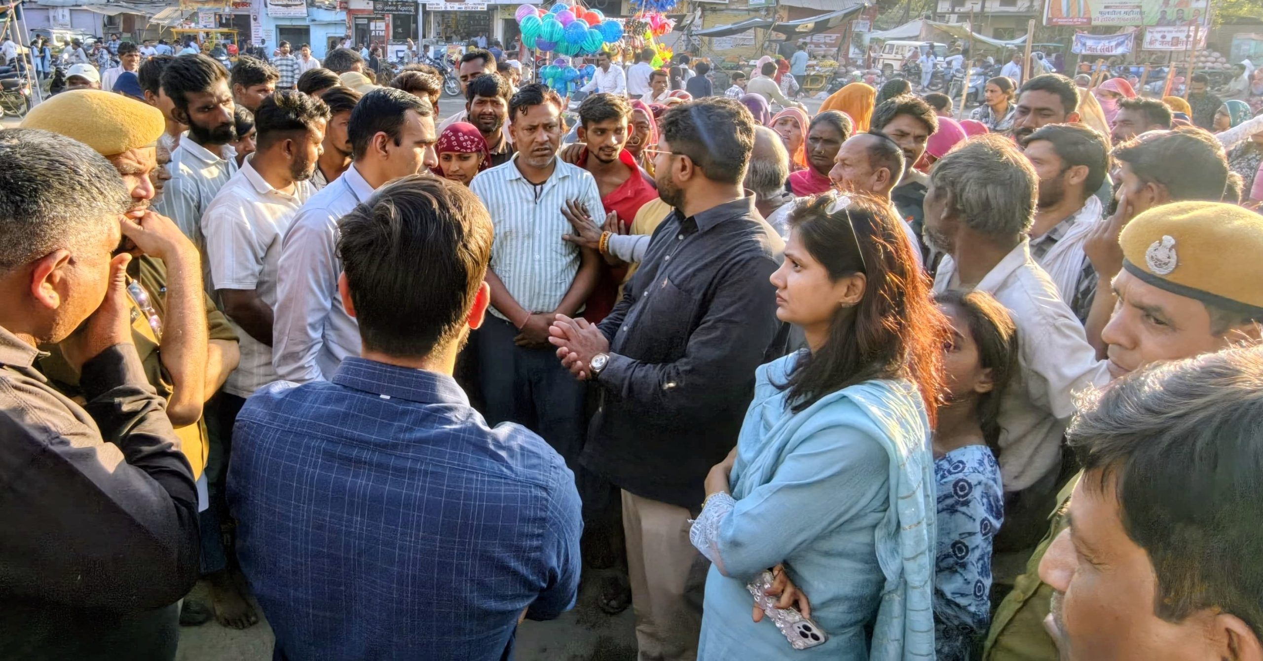 व्यवसाईयों ने लगाया नगर पालिका पर तानाशाही का आरोप