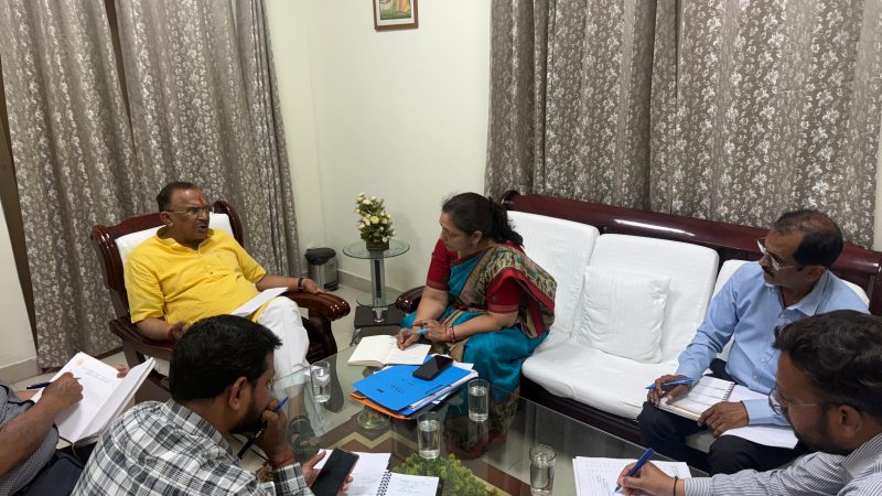 अजमेर के शैक्षिक इतिहास में जल्द नया अध्याय जुड़ने जा रहा है हाथीखेड़ा क्षेत्र में 30 एकड़ क्षेत्र में 20 करोड़ रूपए की लागत से बालिका सैनिक स्कूल बनेगा। इसके वर्क ऑर्डर शीघ्र जारी होंगे। इसके साथ ही ही सुंदर विलास स्थित मॉडल बालिका स्कूल को सावित्री बालिका प्राथमिक विद्यालय भवन में शिफ्ट किया जाएगा