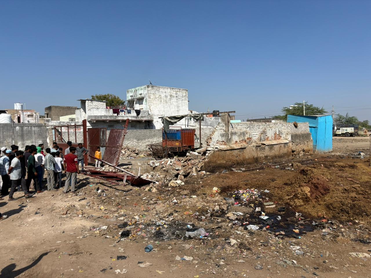 वार्ड नं. 4, बड़ी मंडी क्षेत्र में अतिक्रमण को ध्वस्त किया गया