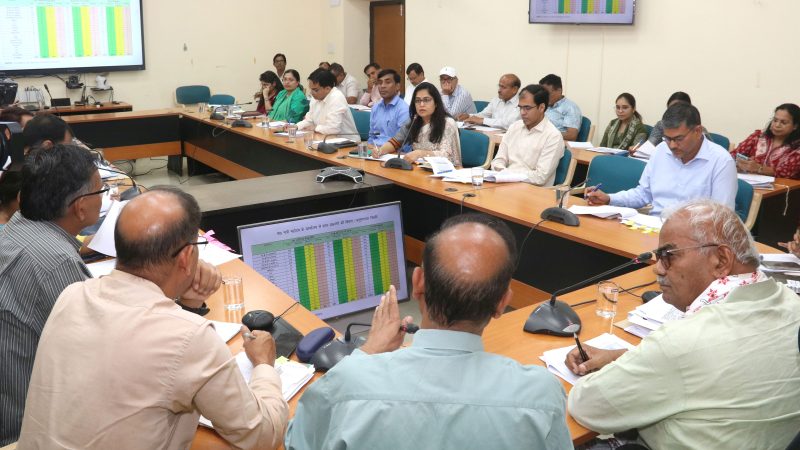 पंचायती राज मंत्री द्वारा प्रकरणों की समीक्षा, 15 दिन में निस्तारण के निर्देश