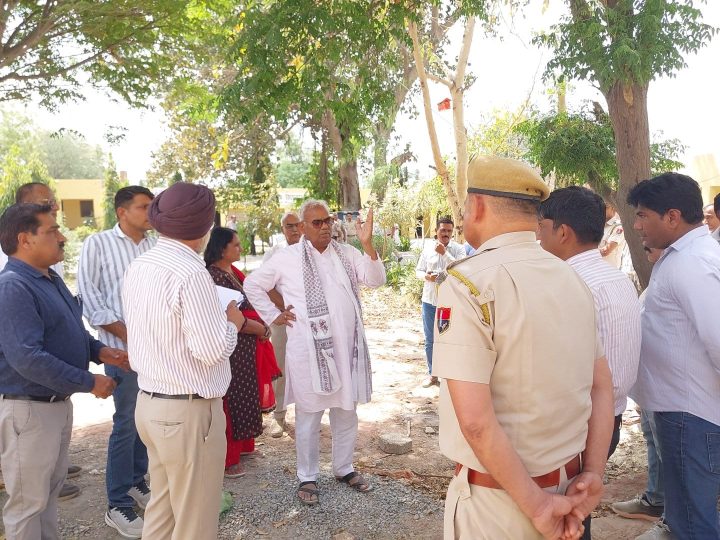 चिलचिलाती धूप में पैदल भ्रमण कर शिक्षा मंत्री ने परखी सफाई व्यवस्था—जिला परिषद अधिकारियों को दिए आवश्यक निर्देश